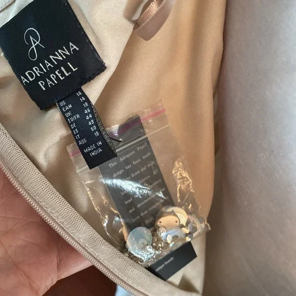 Adrianna Papell NWT off shoulder size 14 gown - Picture 12 of 16